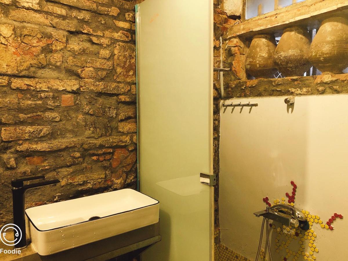 台甕茶室青年旅館 Tai-Wong Tatami Room Hostel Tainan Luaran gambar